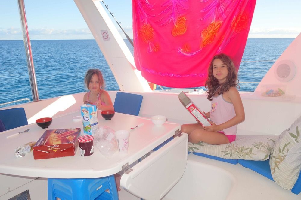 Tahiti Sail And Dive Hotel Vaitape Exterior photo